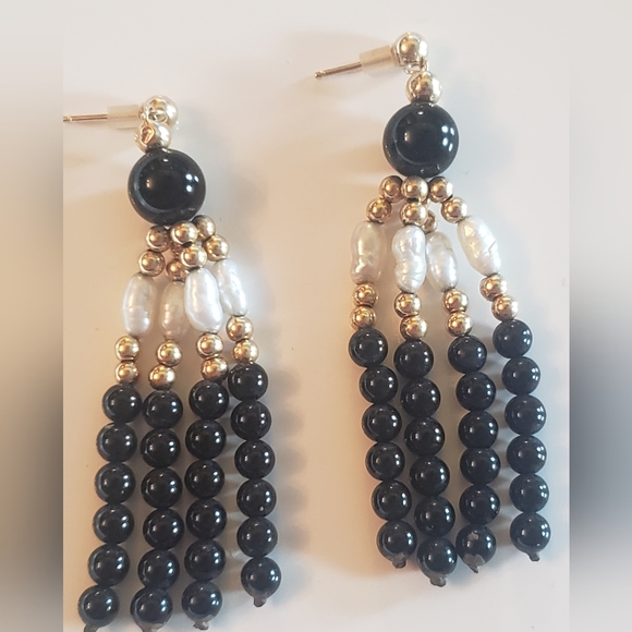 Vintage 14kt Yellow Gold, Pearl, and Onyx 2.25" Dangle Earrings. FF168 - Picture 3 of 4